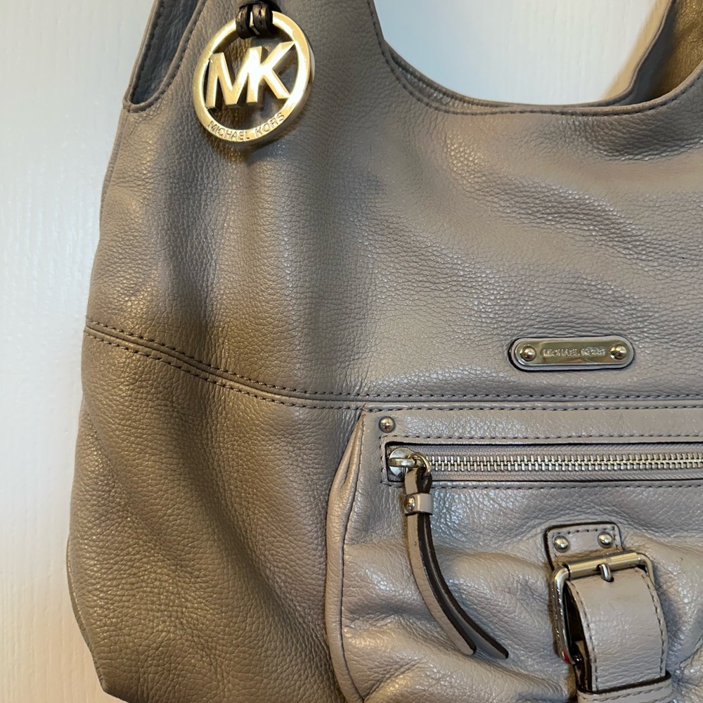 Michael Kors Gray Leather Hobo Bag Like New Spotless - Picture 2 of 7